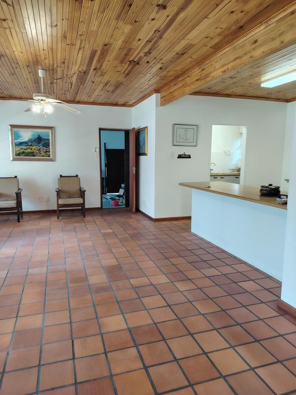 To Let 4 Bedroom Property for Rent in Onrus Western Cape